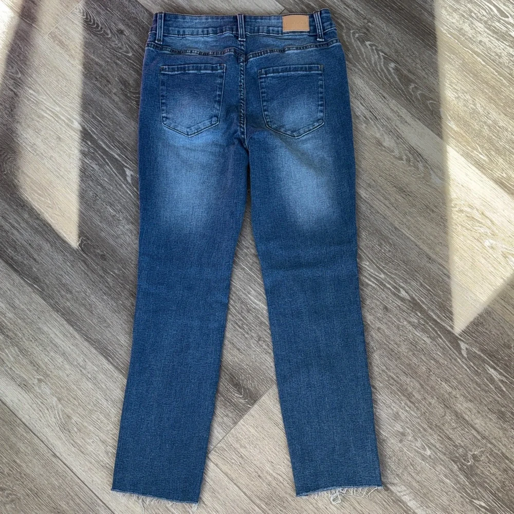Tahari Women's Straight Leg Jeans in Medium Blue